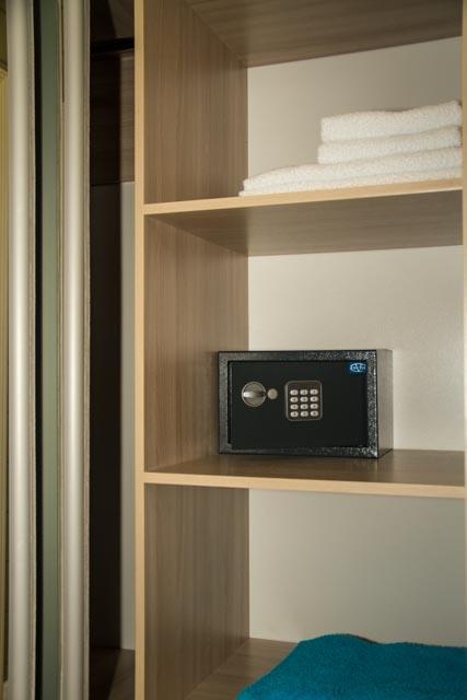 Hotel Maxx กูเดาทา ภายนอก รูปภาพ
